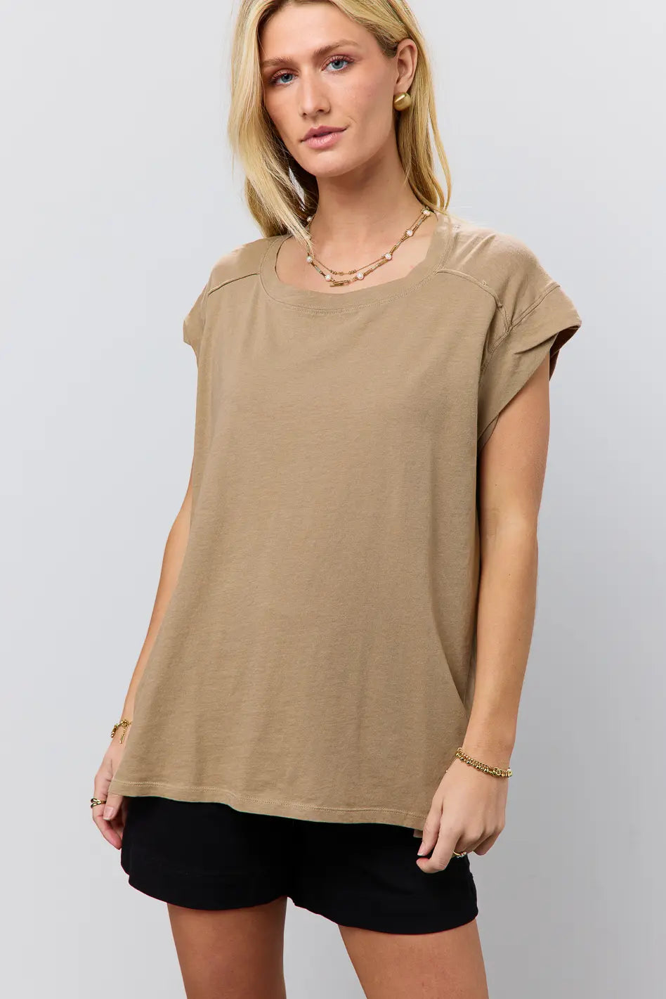Short sleeves top in mocha 