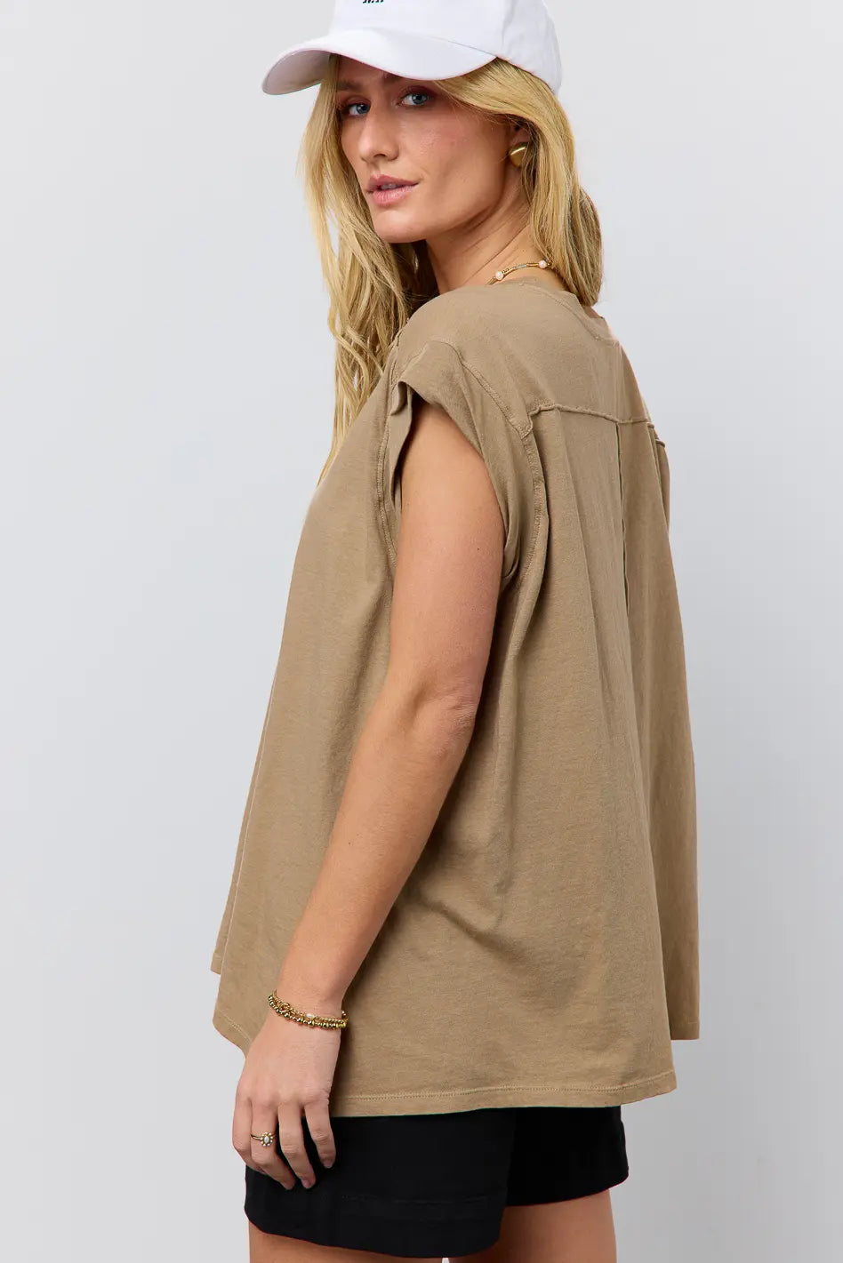 Oversized top in mocha 