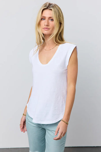 U-Neck top in white