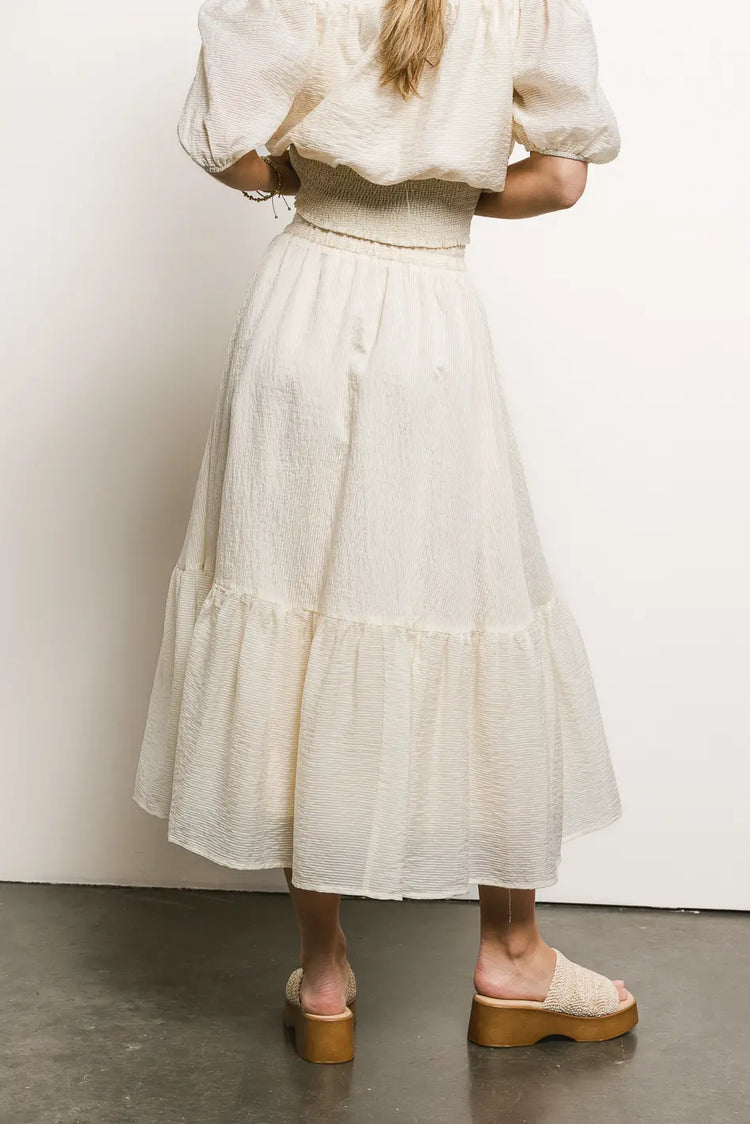 Woven skirt in cream 