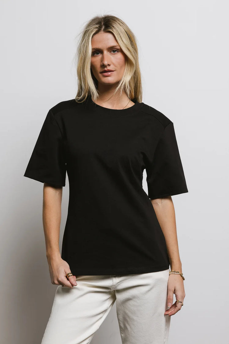 Round neck T-Shirt in black 