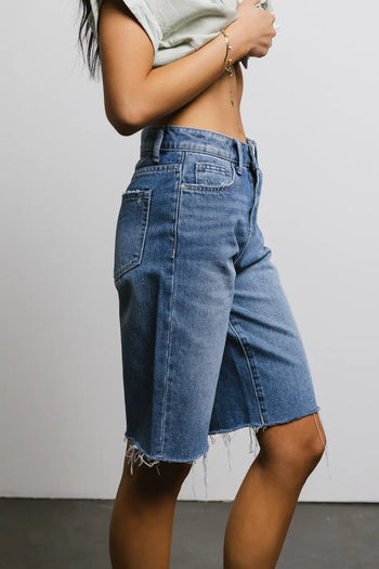 Medium wash denim bermuda 