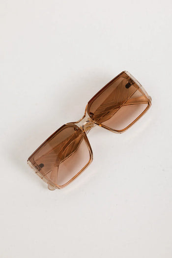 Square style sunglasses 