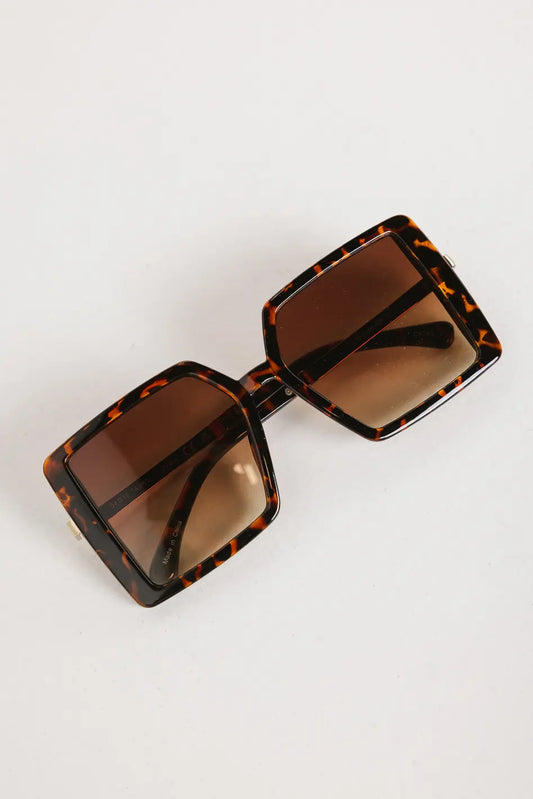 Square sunglasses in brown 