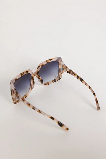 Square oversized sunglasses 