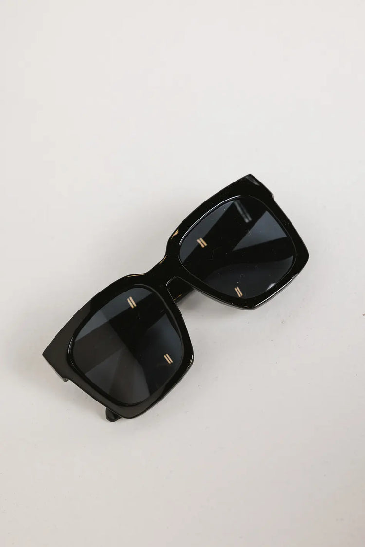 Sunglasses in black 