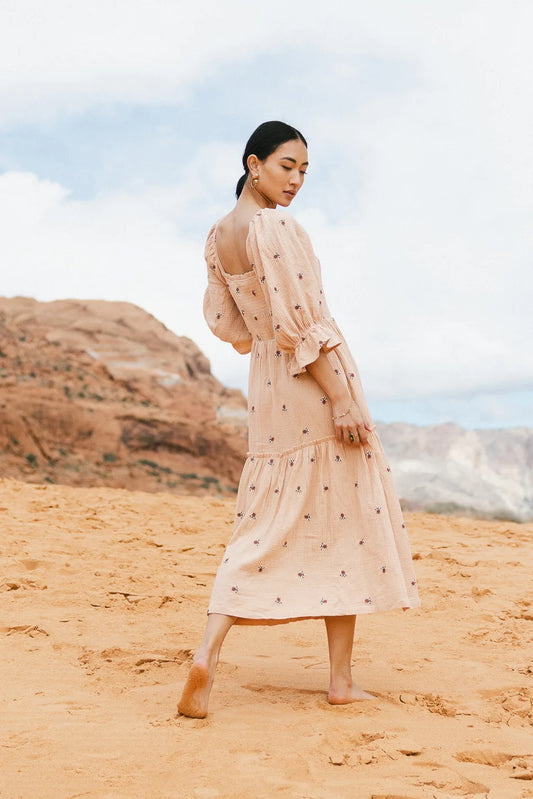 3/4 Sleeves dress in blush 