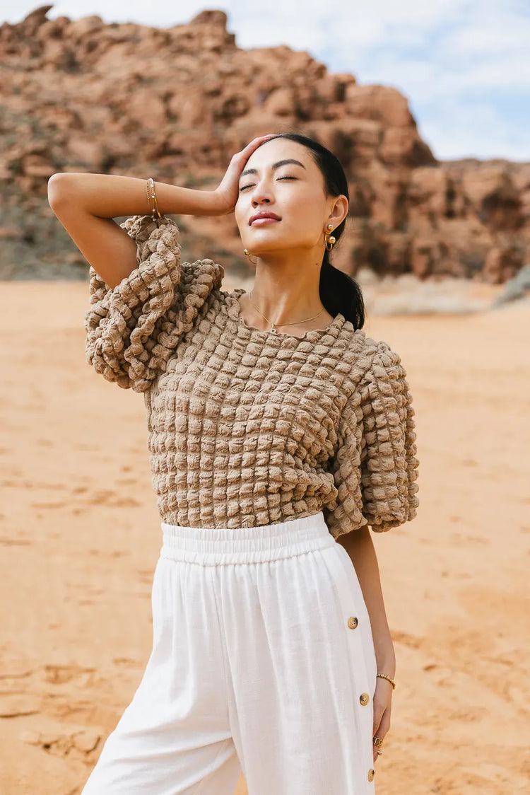 Puff sleeves bubble top in camel 