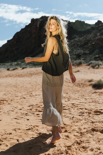 Knit top in charcoal 