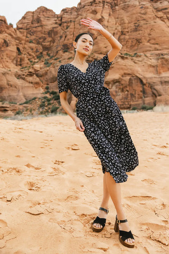 Floral dress in black 