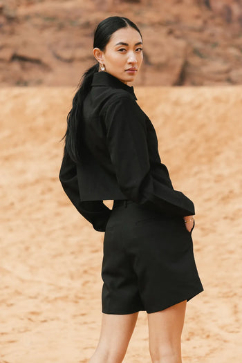 Two hand pockets short 