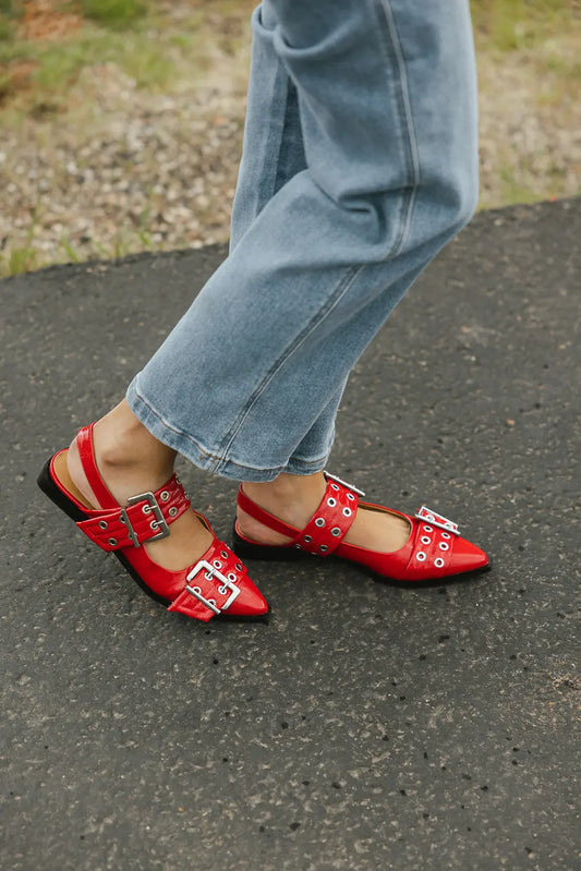 Two buckle straps shoes in red 