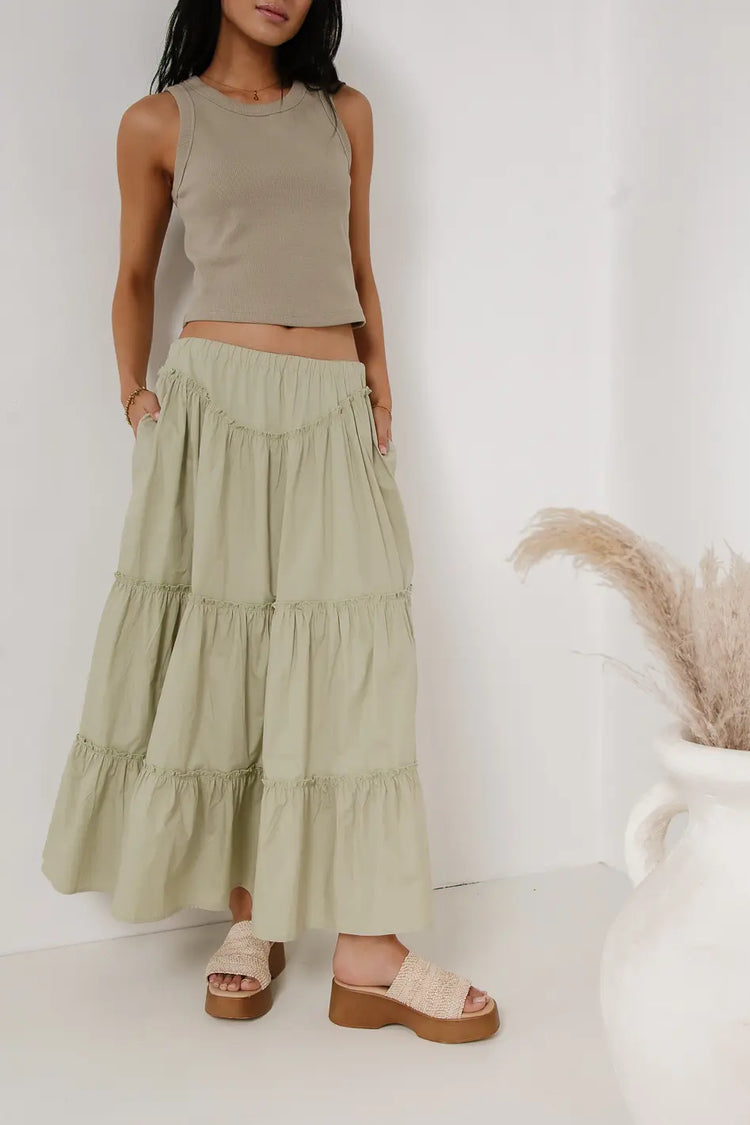 Two hand pockets skirt in sage 
