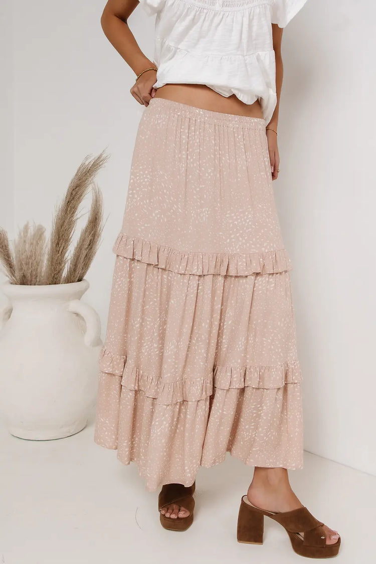 Elastic waist skirt in blush 