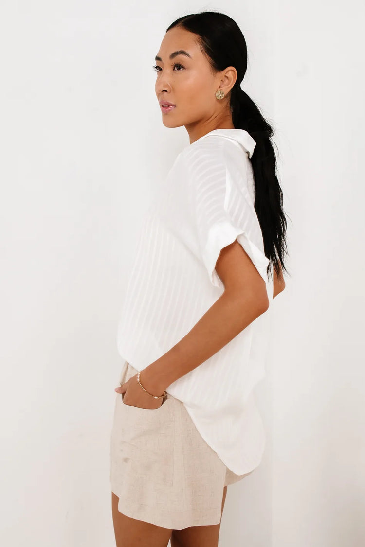 Short sleeves white blouse 