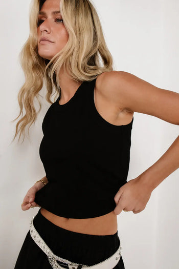 Zero sleeves tank in black 
