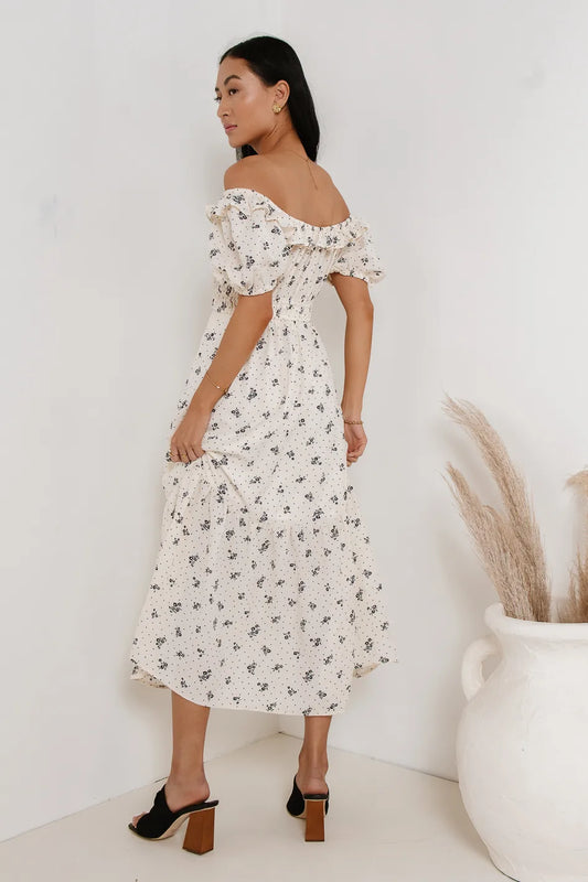 Woven printed dress in cream 