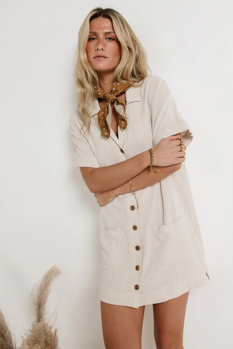 Button up dress in oatmeal 