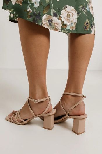 Straps heels in beige 
