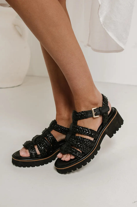 Platform shoes in black 