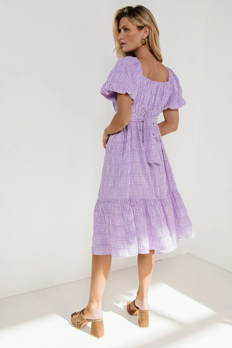 Adjustable waist tie dress in lavender  