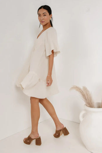 Short sleeves mini dress in cream 