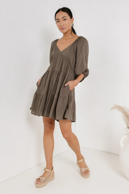 Two hand pockets mini dress in olive 