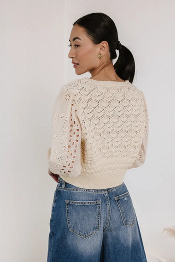 Sweater in cream 