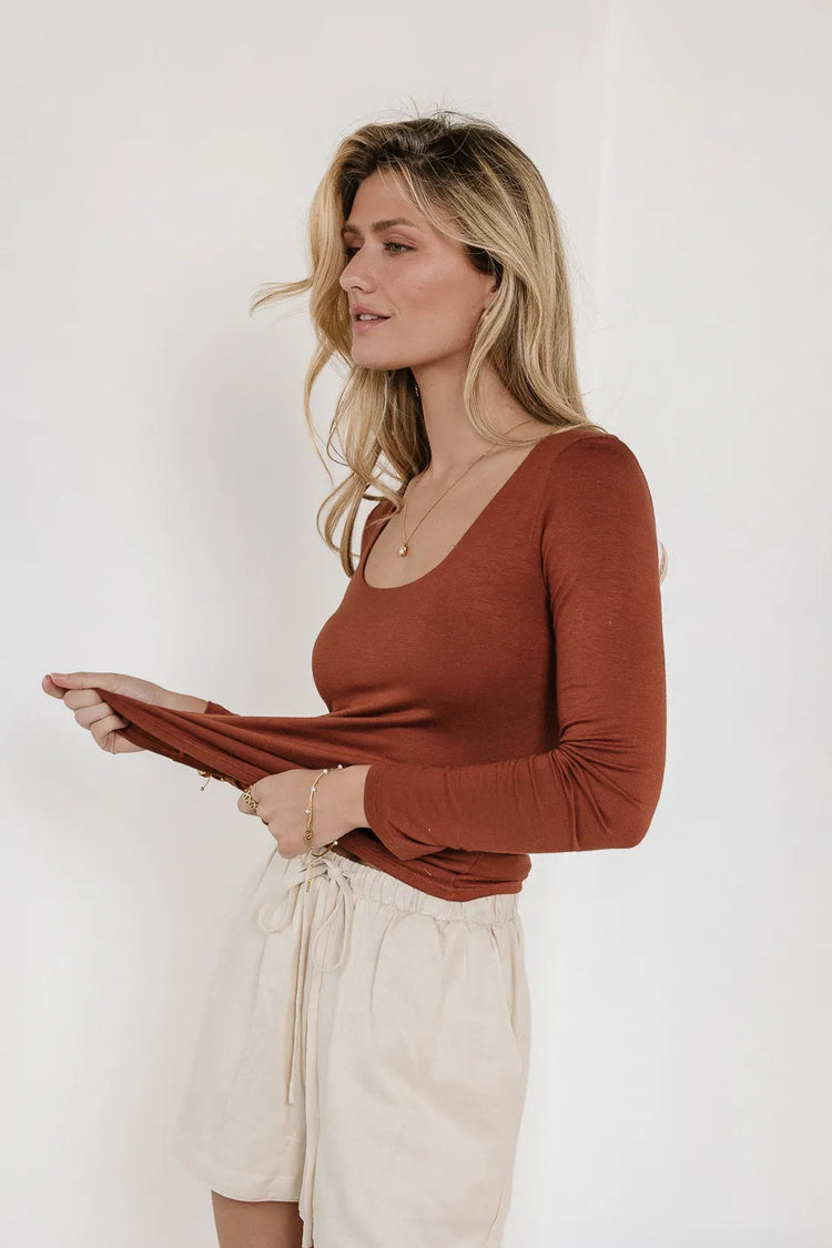 Knit top in rust 