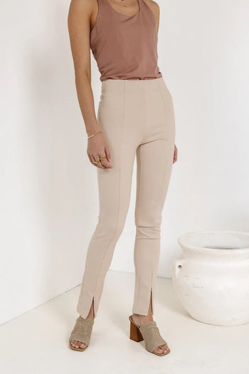Open slit bottom in tan 