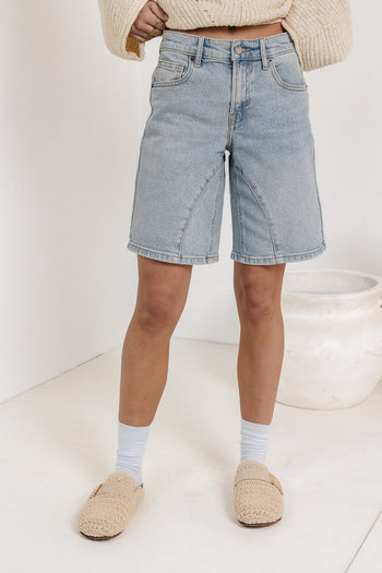 light wash bermudas