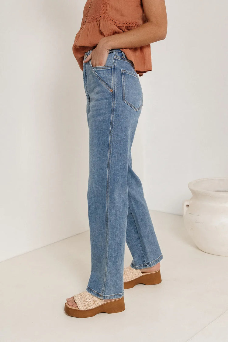 Two hand pockets denim jeans 