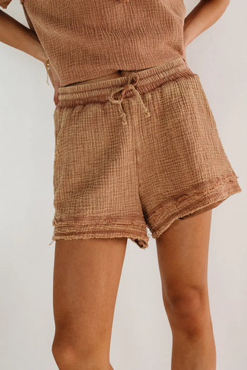 Elastic waist short in mocha 