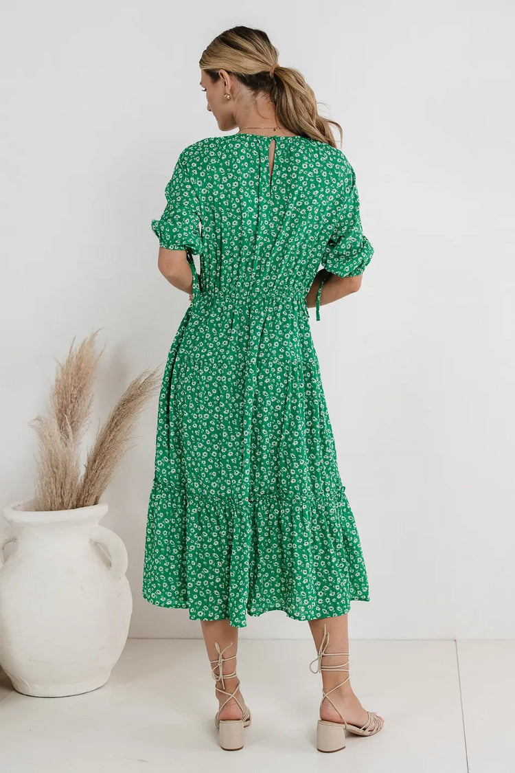 Elastic waist dress in green 