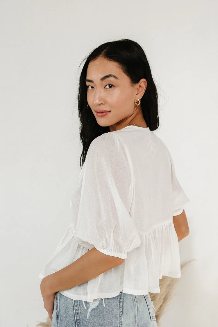 Puff sleeves top in white