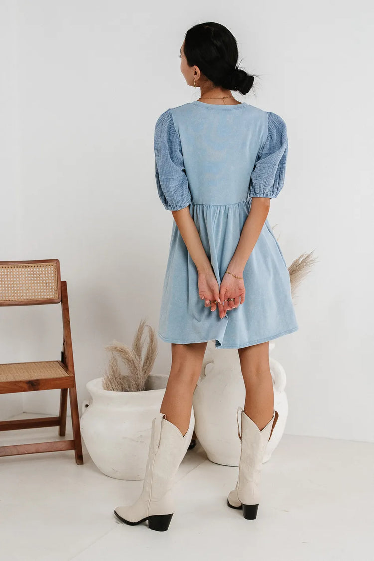 Plain color mini dress in blue 