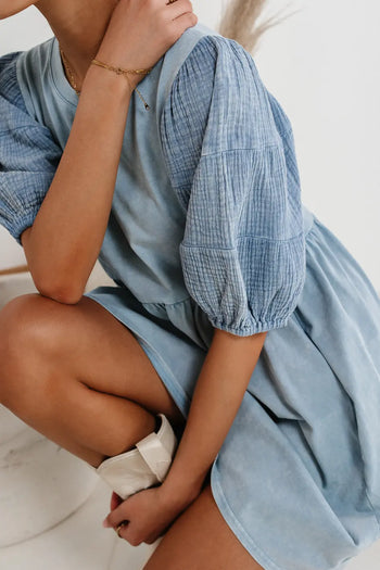 Puff sleeves dress in blue 