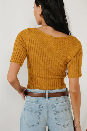 BOAT NECKLINE ON YELLOW SWEATER