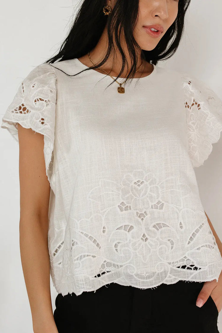 Round neck top in white 