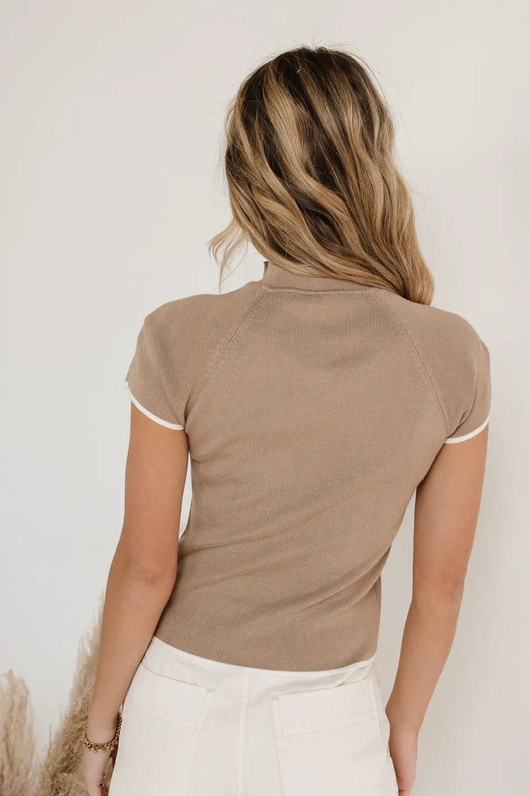 Knit top in taupe 