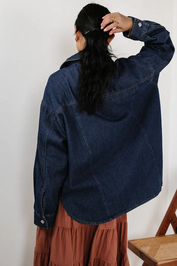 Long sleeves denim jacket in dark wash 