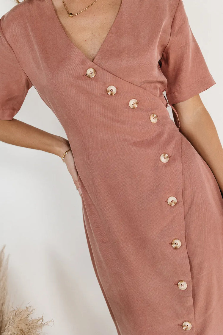Front buttons detailed midi dress in clay 