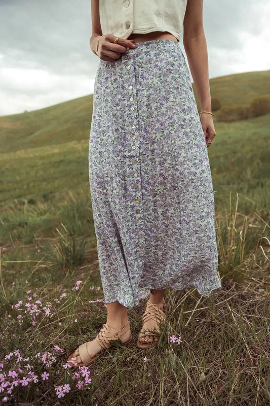 Front buttons skirt in lavender 