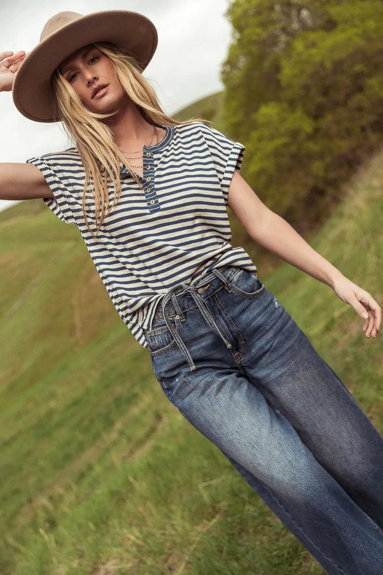 Round neck striped top in blue 