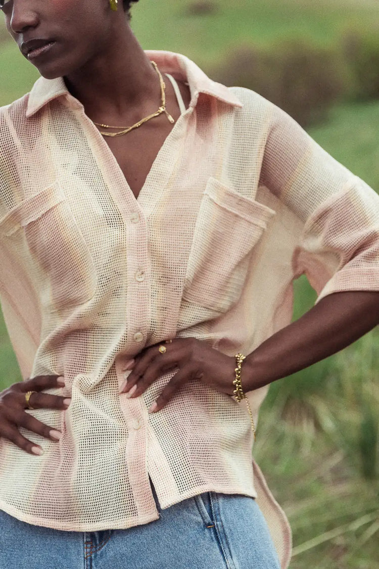 Front pockets mesh top in pink 