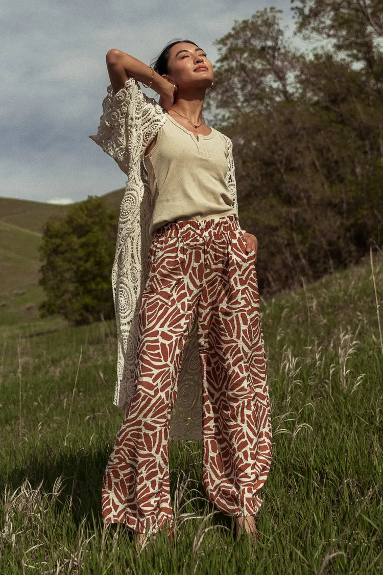 Printed pants in brown 