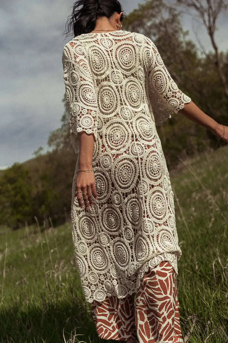 Crochet kimono in ivory 