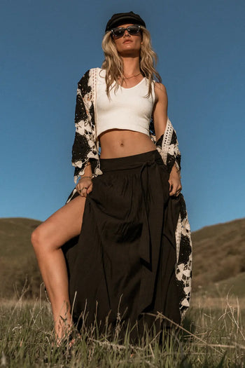 Side slit skirt in black 