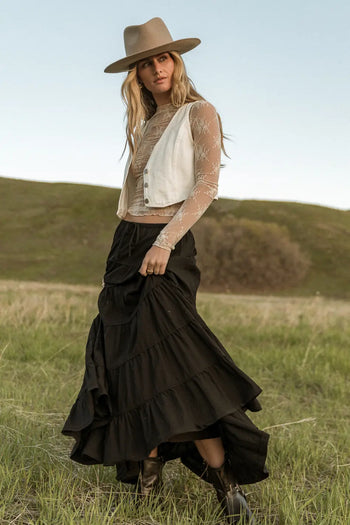 Maxi skirt in black 