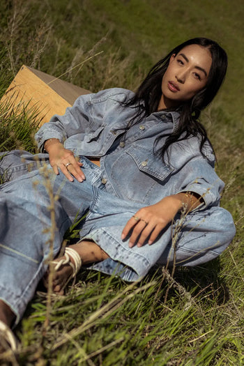 One side pocket denim jacket 